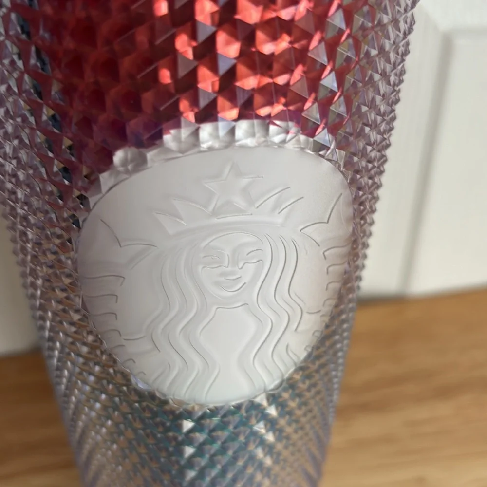 New STARBUCKS 24oz Rainbow Tumbler with straw